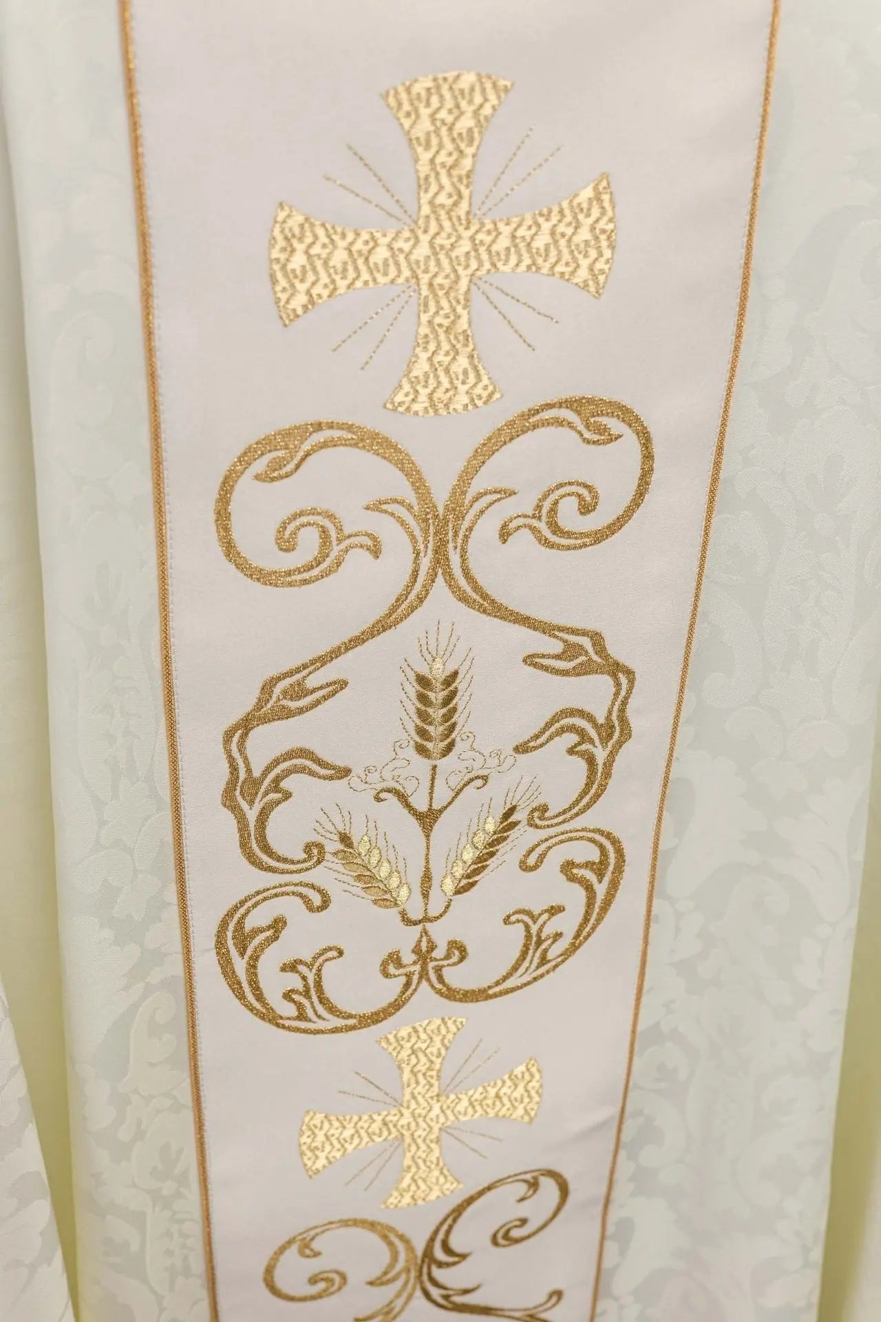Liturgical chasuble with decorated belt