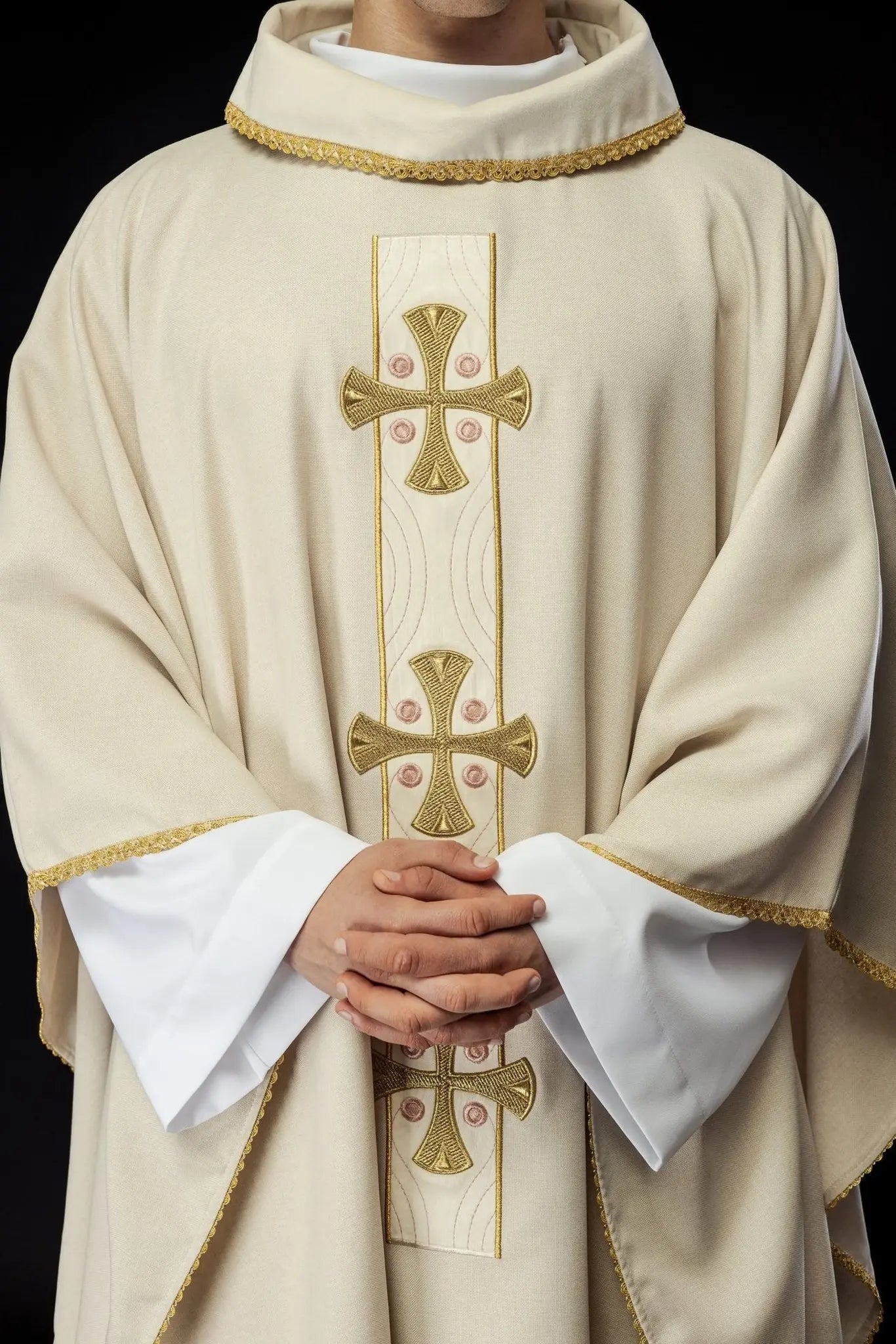 Chasuble with embroidered gold crosses and collar trim in ecru color