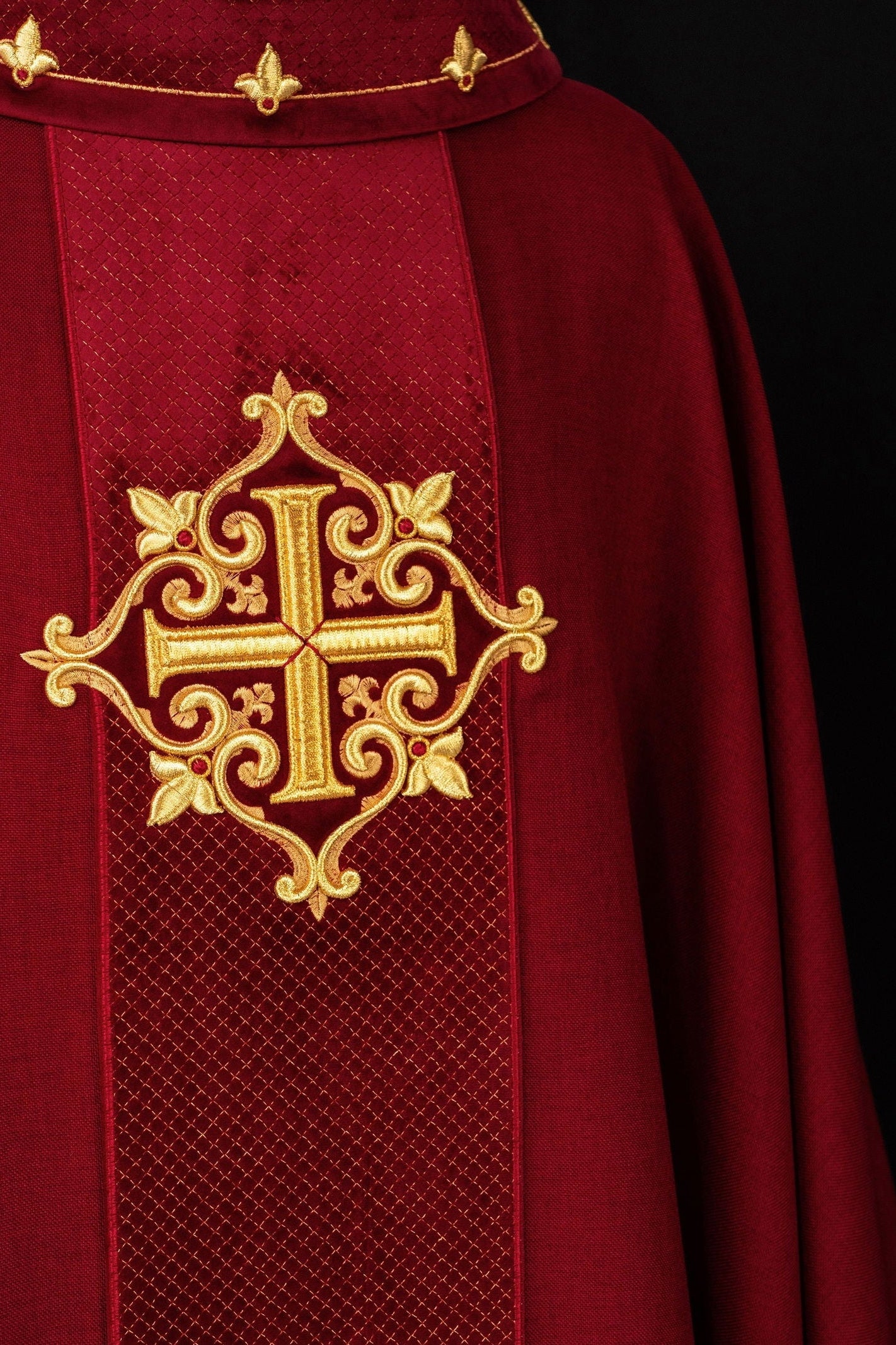 Chasuble with red velvet belt and cross embroidery