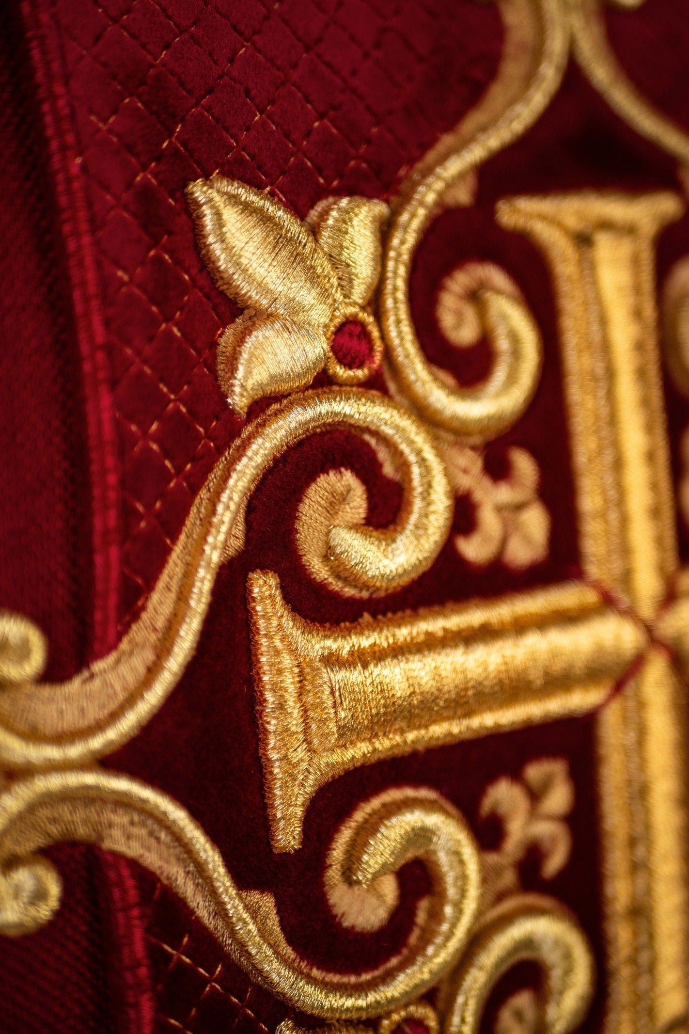 Chasuble with red velvet belt and cross embroidery