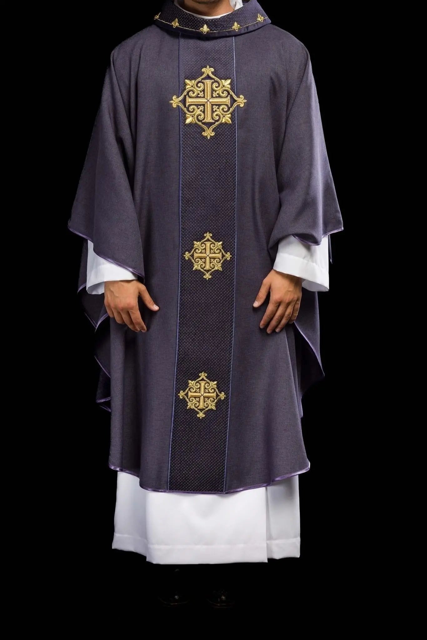 Chasuble with velvet purple belt and embroidery of crosses