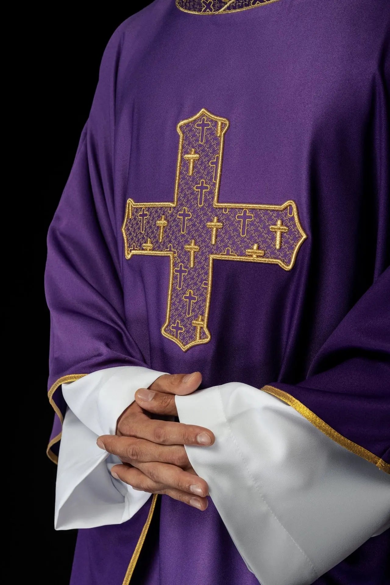 Chasuble with richly embroidered cross and collar in purple