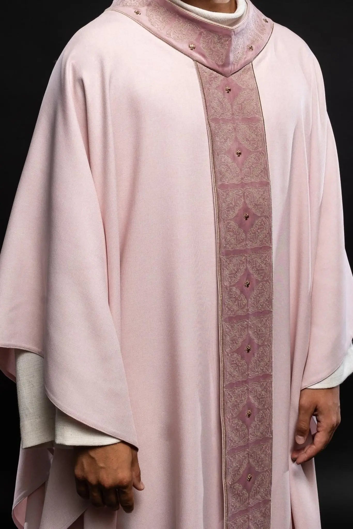 Chasuble with richly embroidered belt and collar in pink