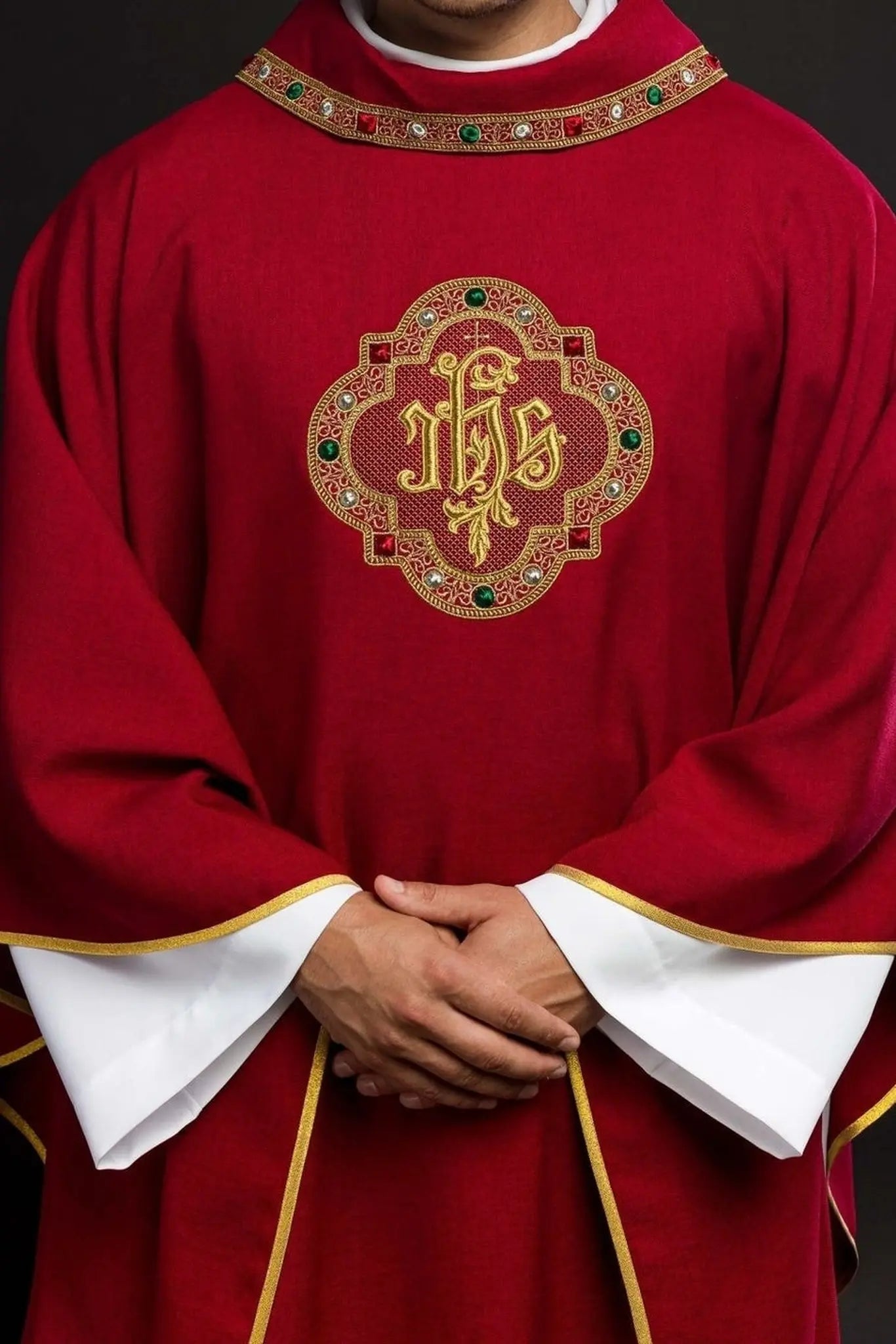 Chasuble with richly embroidered belt and piping around the IHS I collar embroidery in red