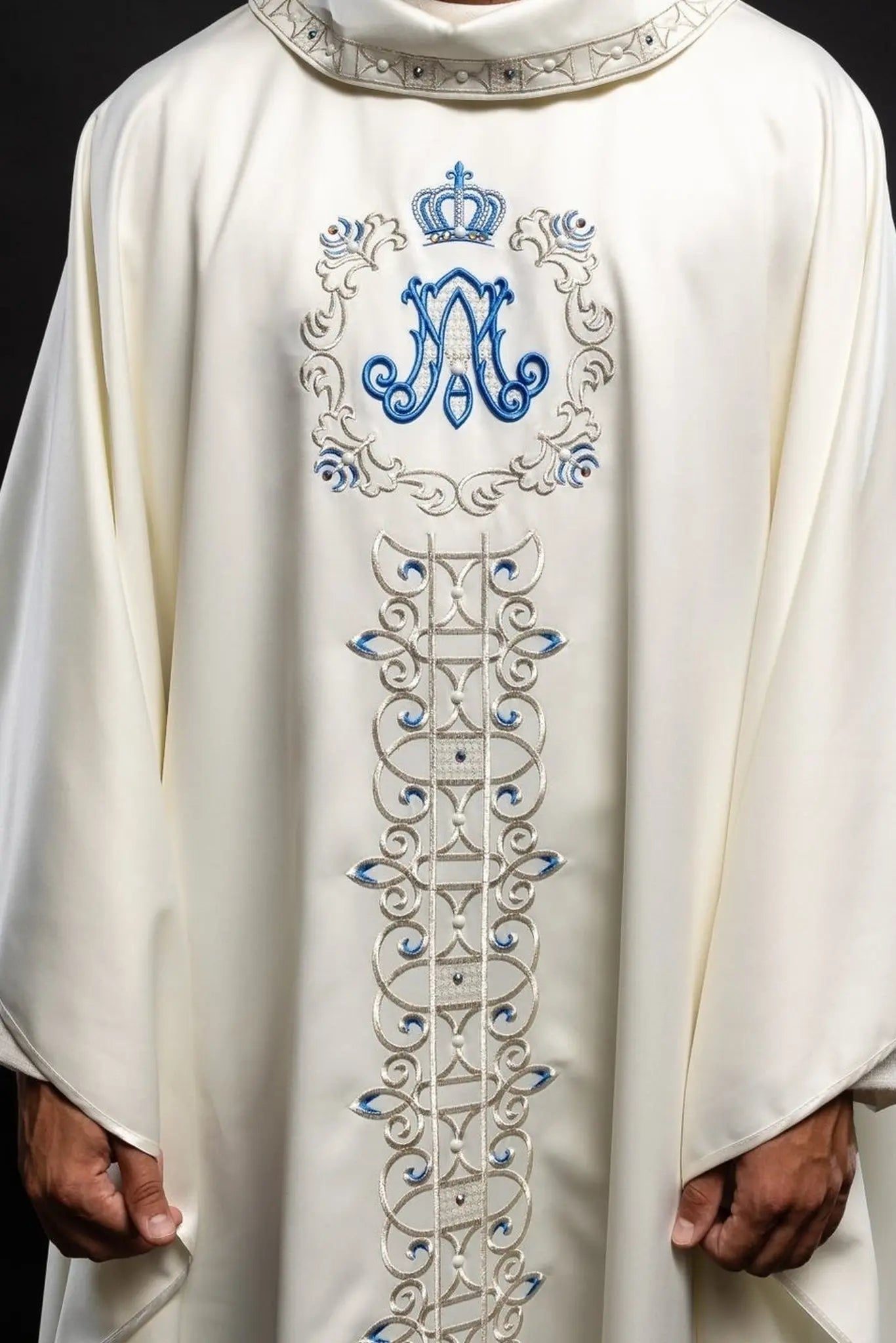 Chasuble with embroidered Marian belt