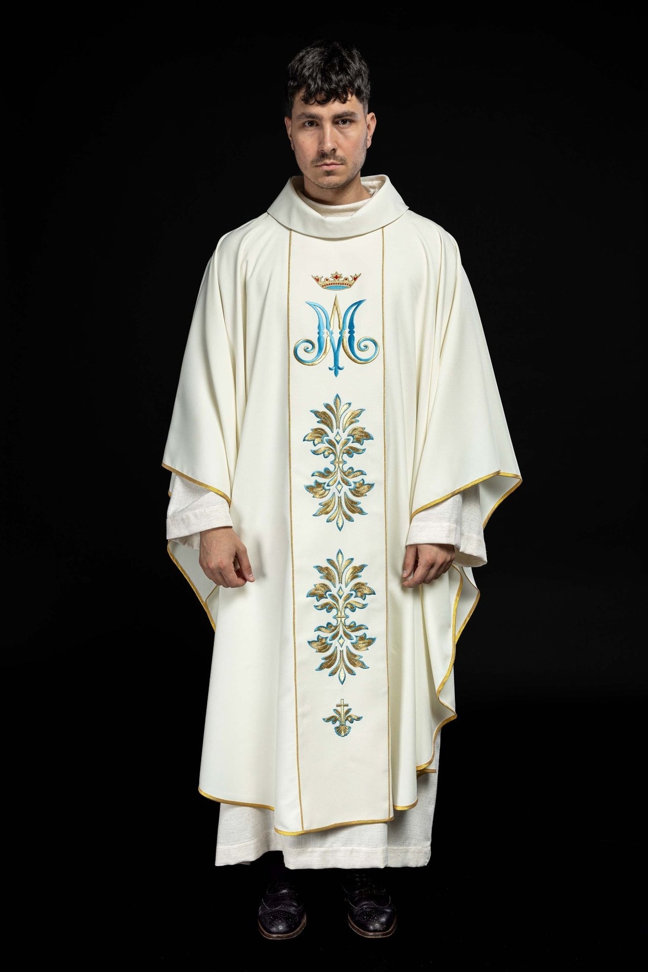 Ornat z motywem Maryjnym w kolorze ecru