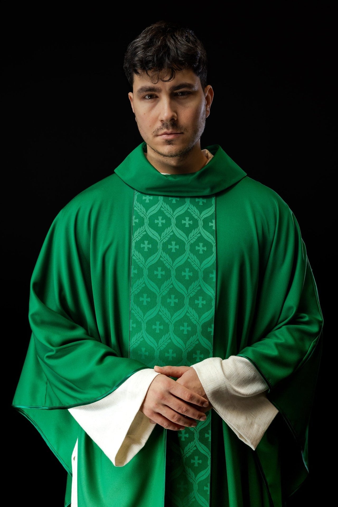 Ornat zielony z żakardowym pasem w krzyże