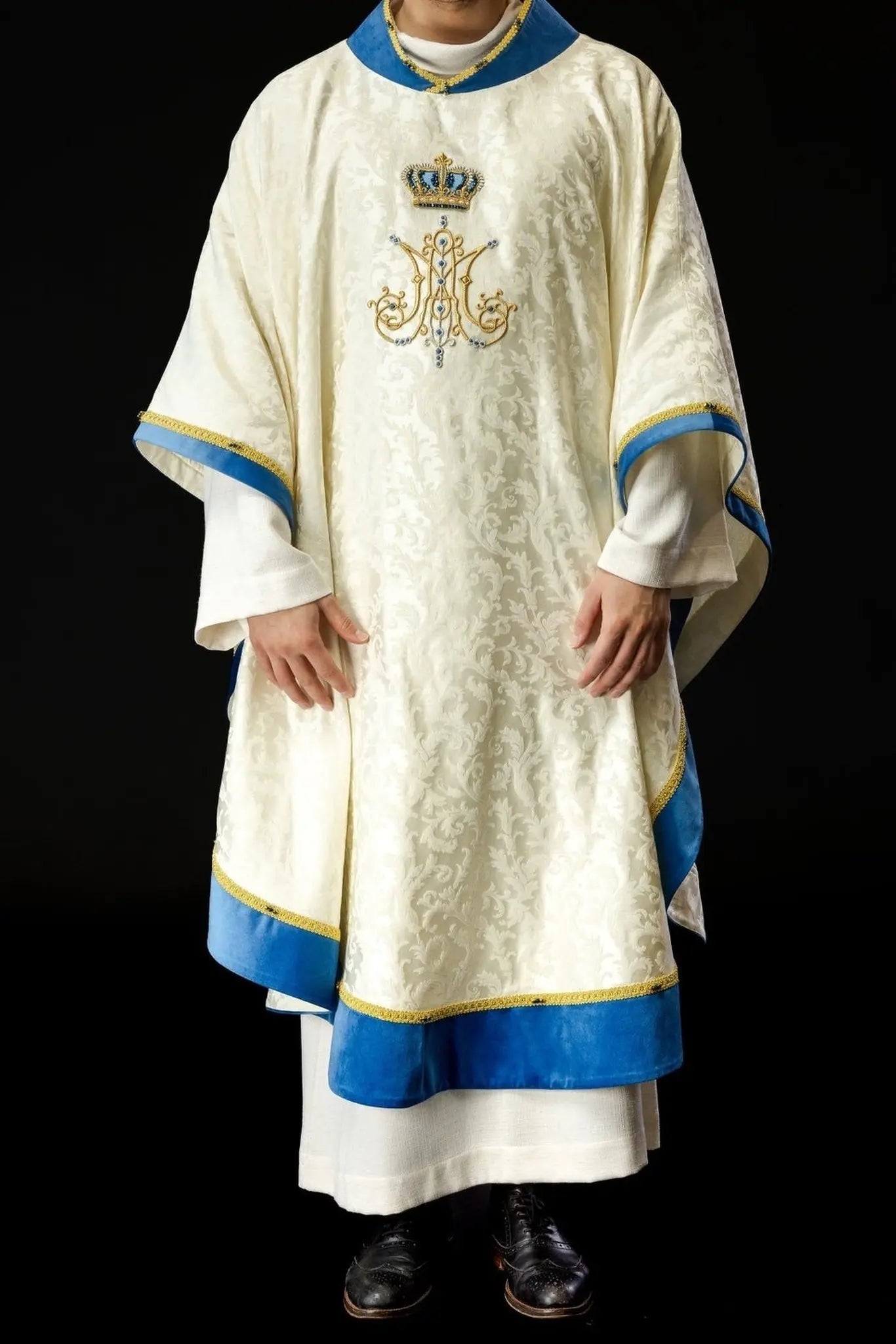 Handmade Marian Chasuble with Natural Stones – Model 7006