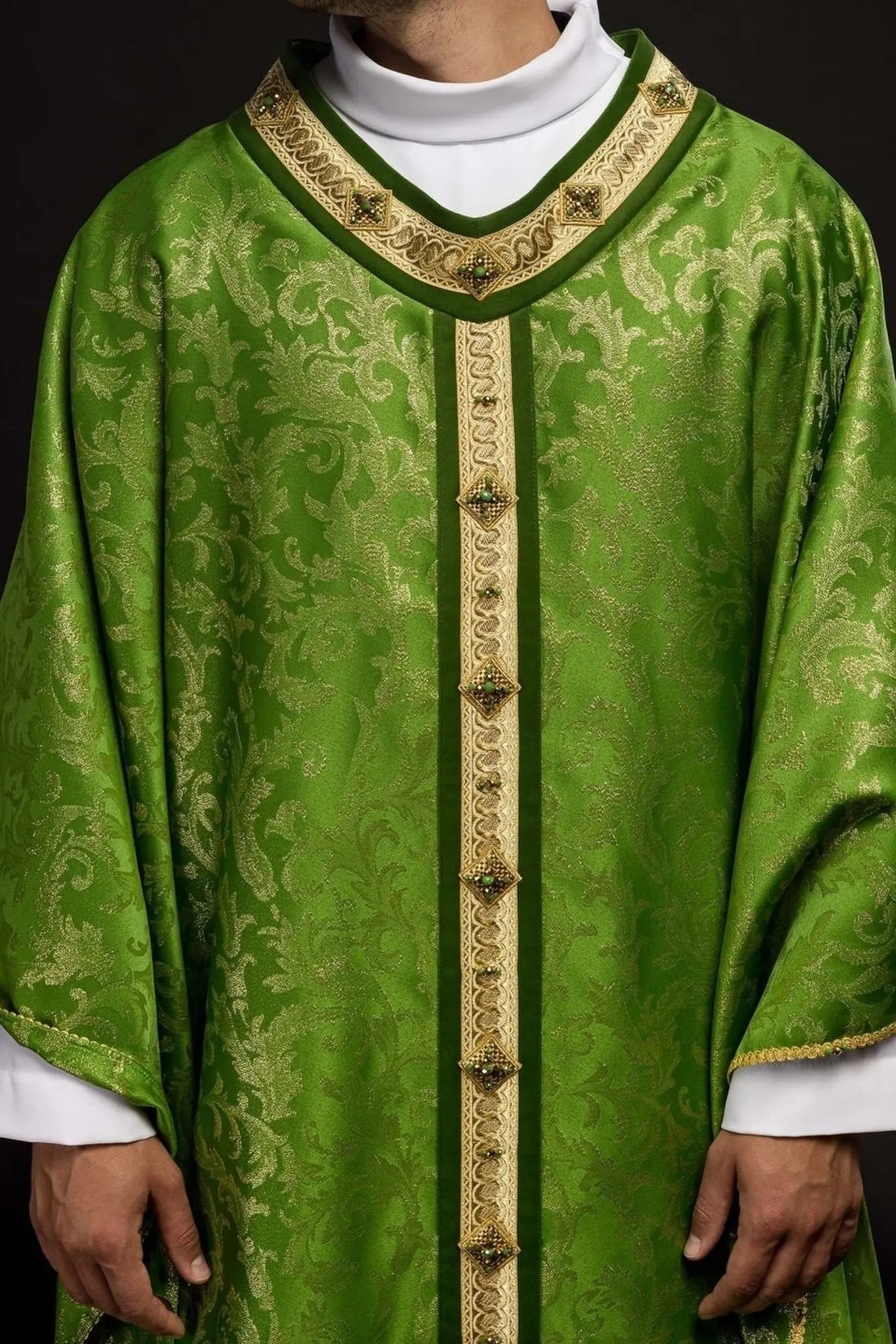 Handmade Chasuble with Natural Stones – Collection Handmade 7003
