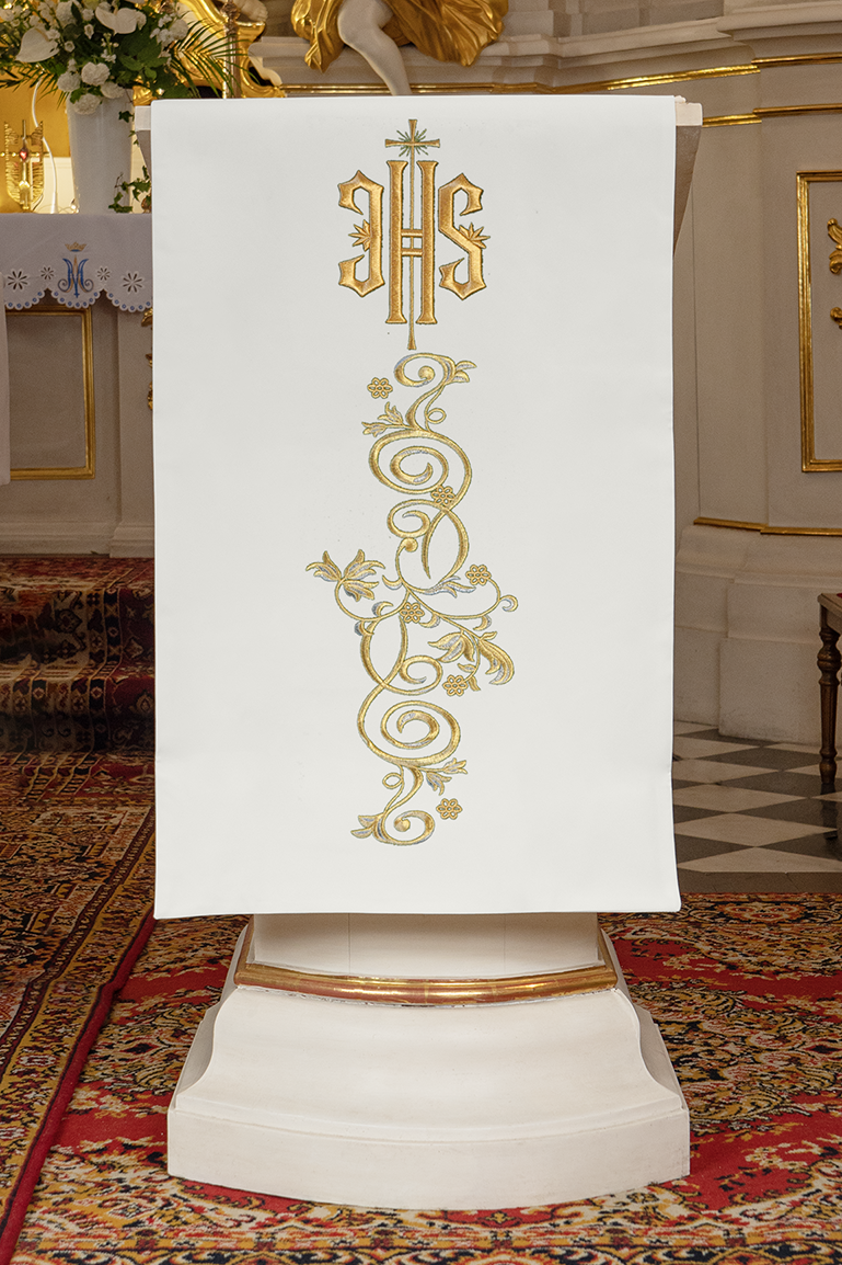 Embroidered lectern napkin with IHS motif