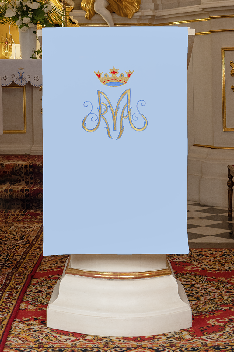 Embroidered lectern napkin with Marian motif