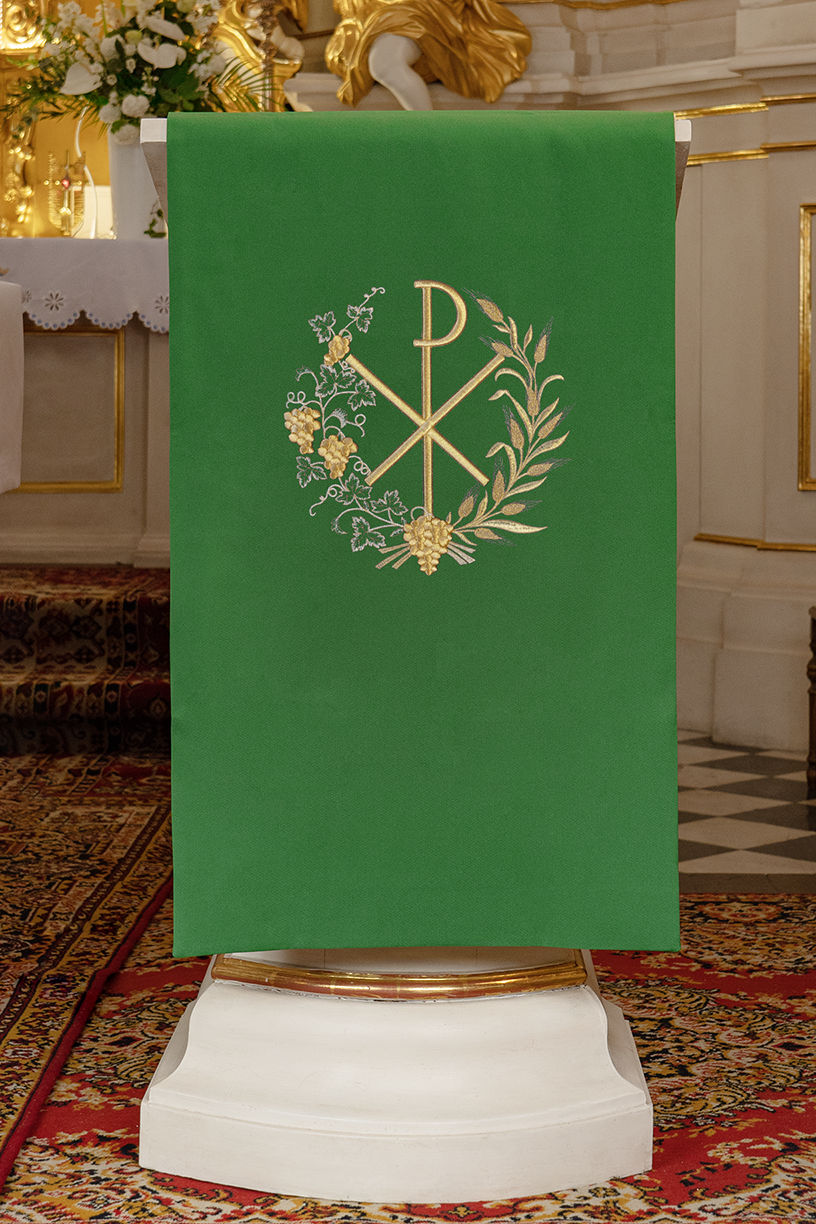 Embroidered lectern napkin with PAX motif