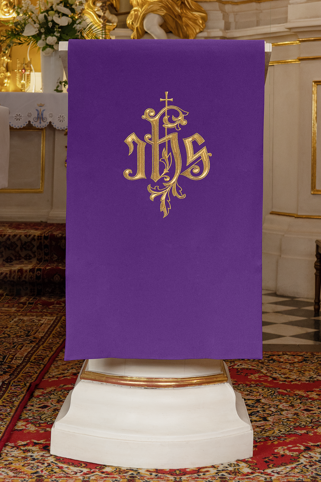 Embroidered lectern napkin with IHS symbol