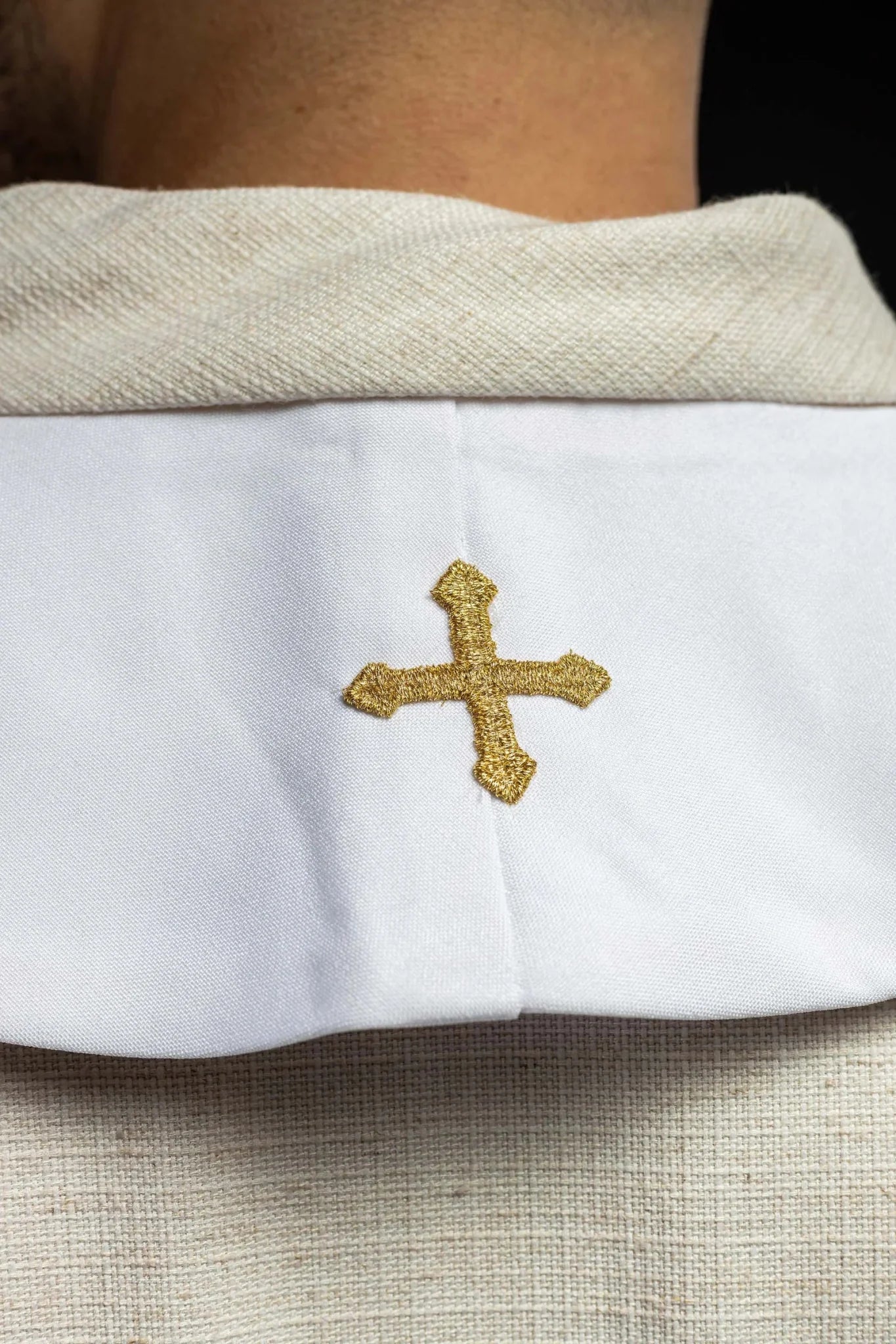 Stuła kapłańska haftowana biała Maryjna