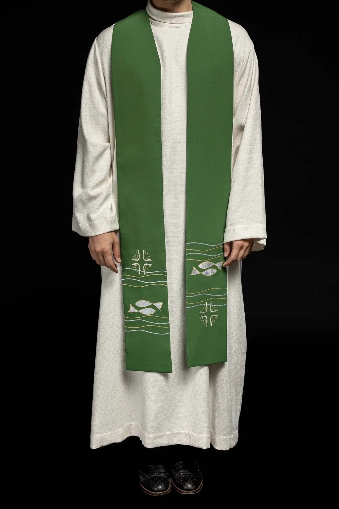 Embroidered priest's stole Fish Green