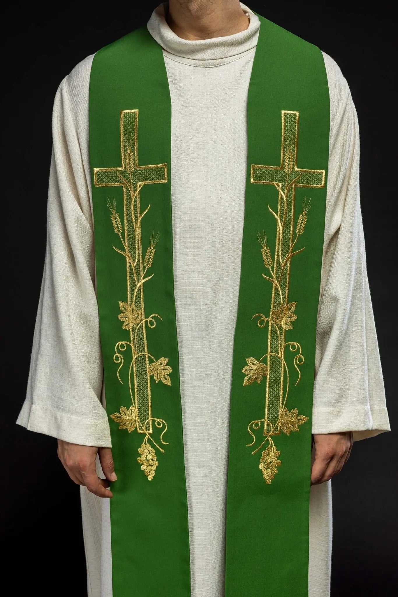 Green embroidered priest's stole Cross