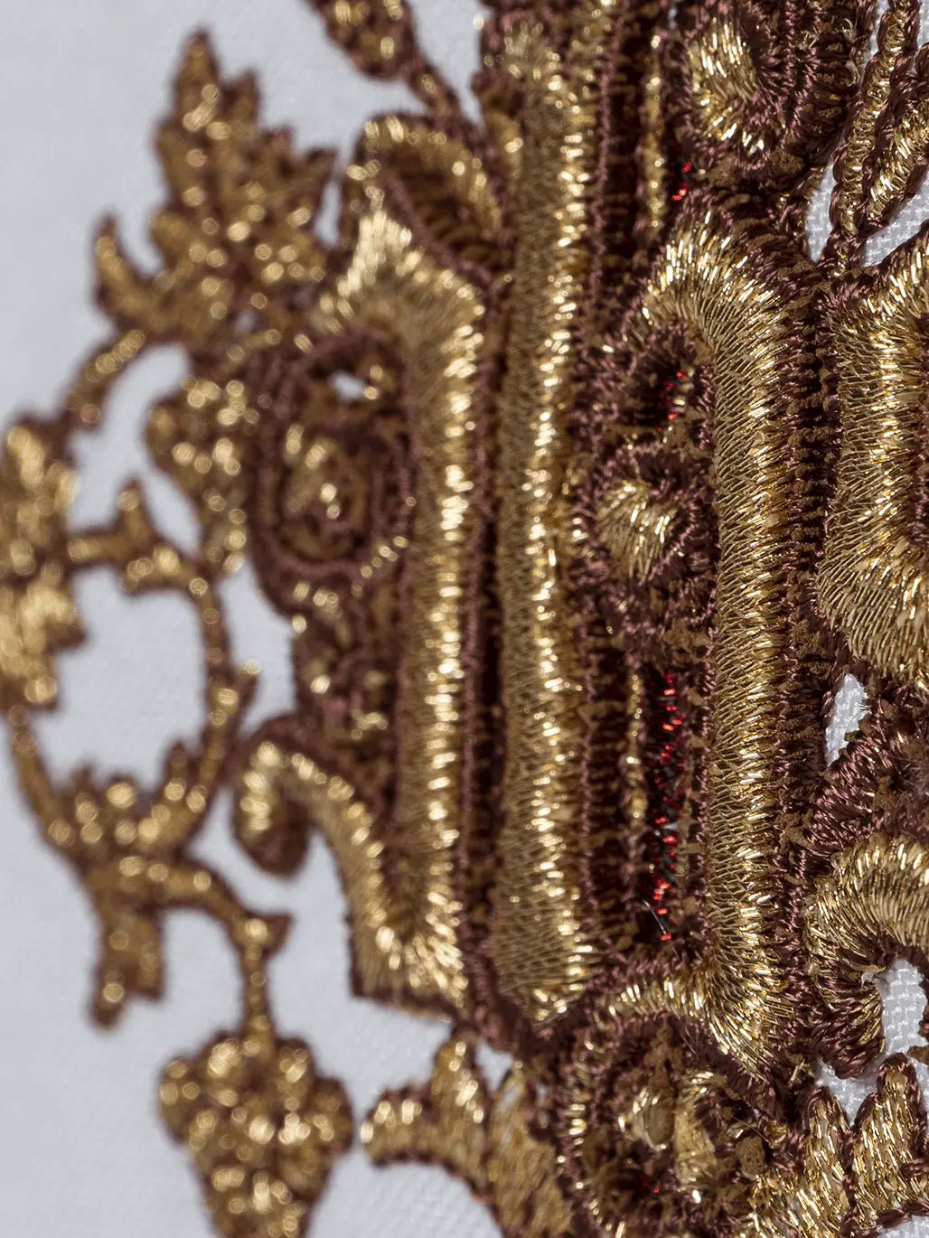 Veil for the chalice with the JHS symbol
