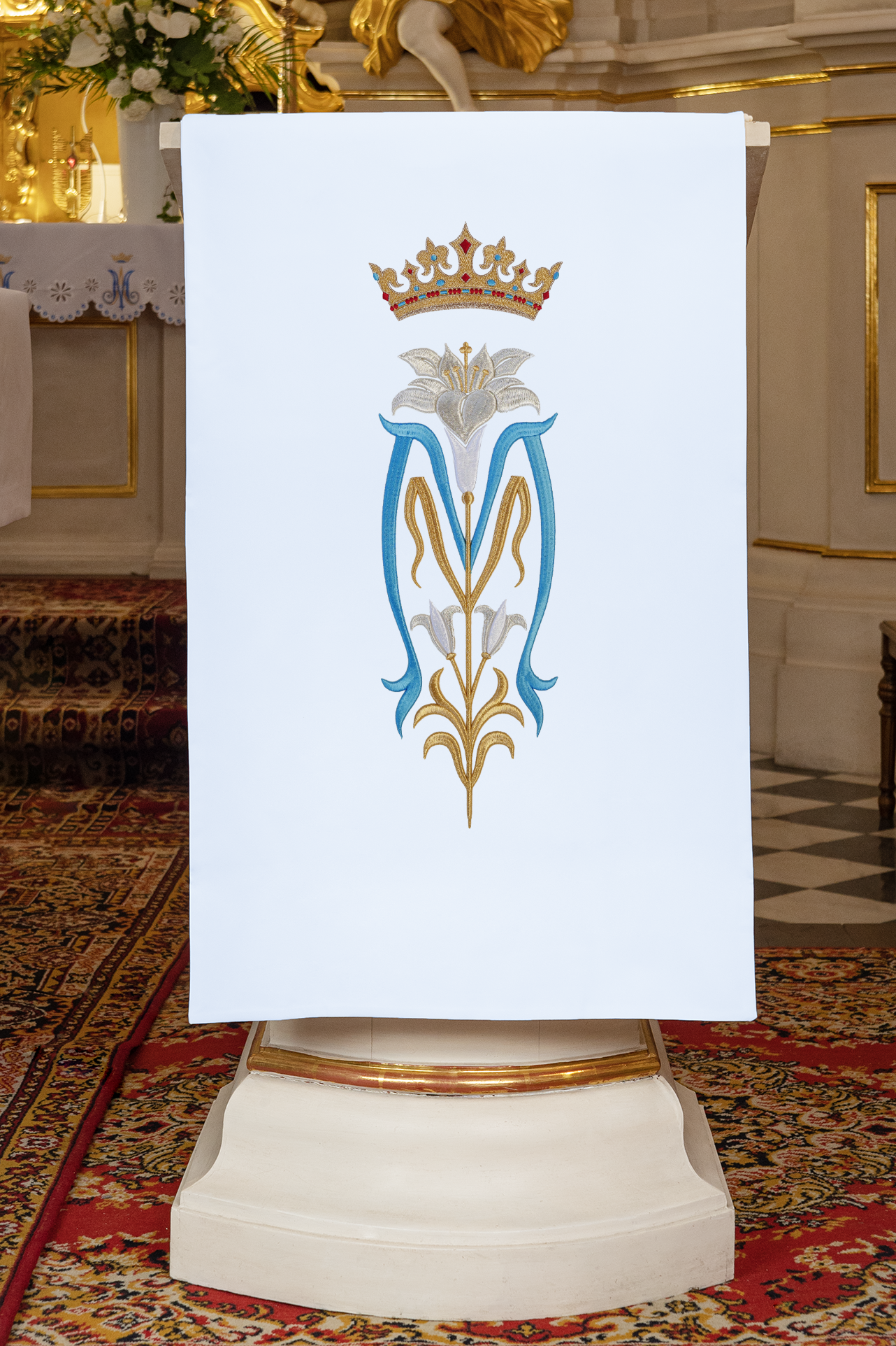 Embroidered lectern cover KMO/022/04 White